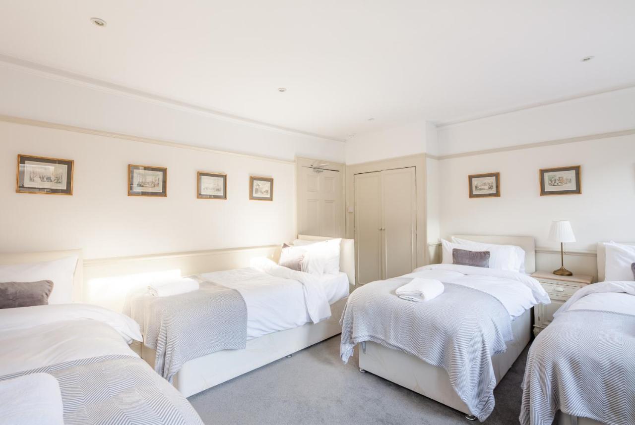 City Centre Stunning House-Roman Baths - 3Min Walk - 4 Bedrooms エクステリア 写真